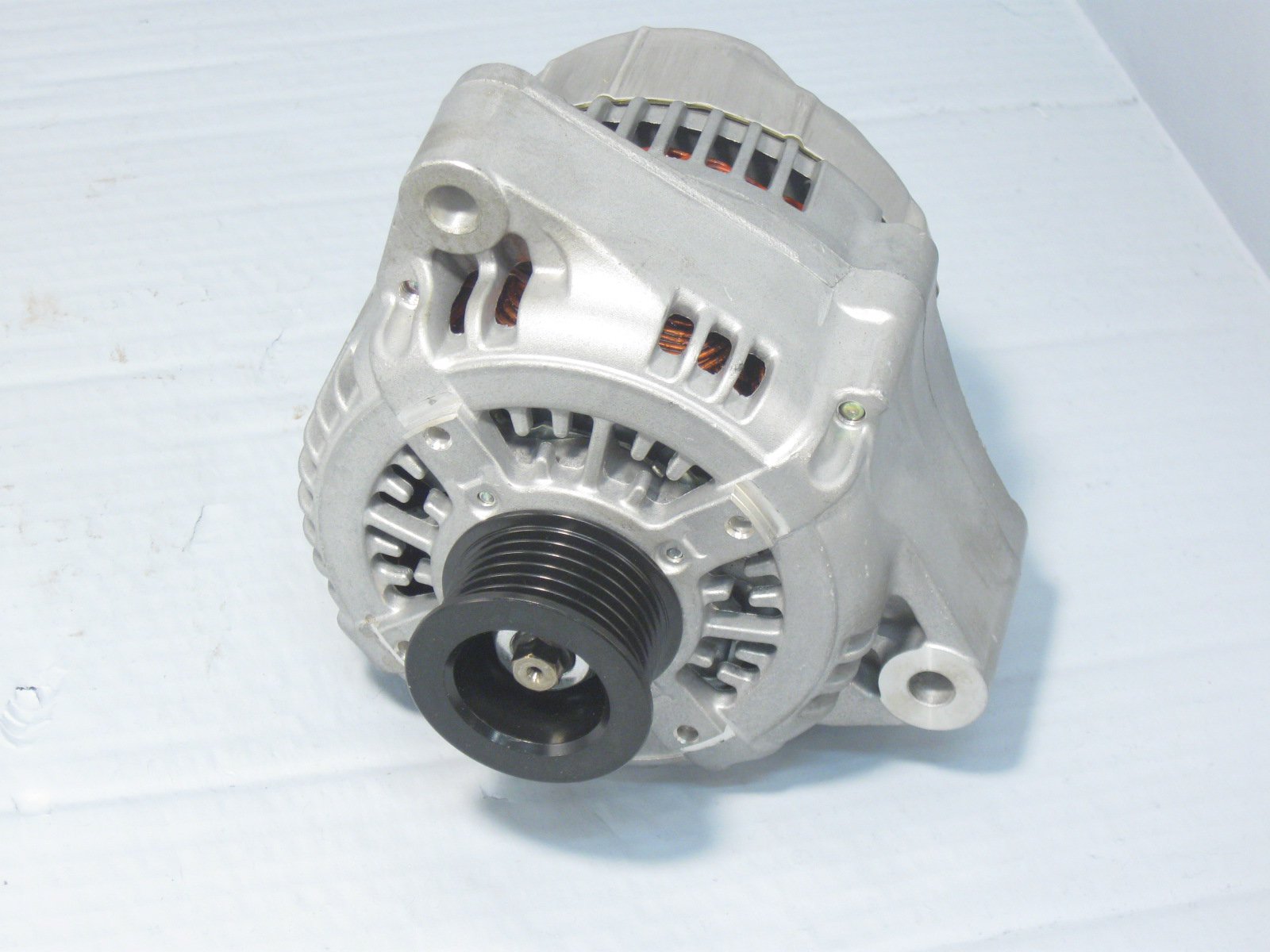 YLE102480 OEM Генератор FR KV6 120A