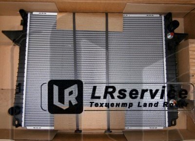 LR021778 GM RADIATOR Радиатор охлаждения двигателя D3 2.7D АКПП