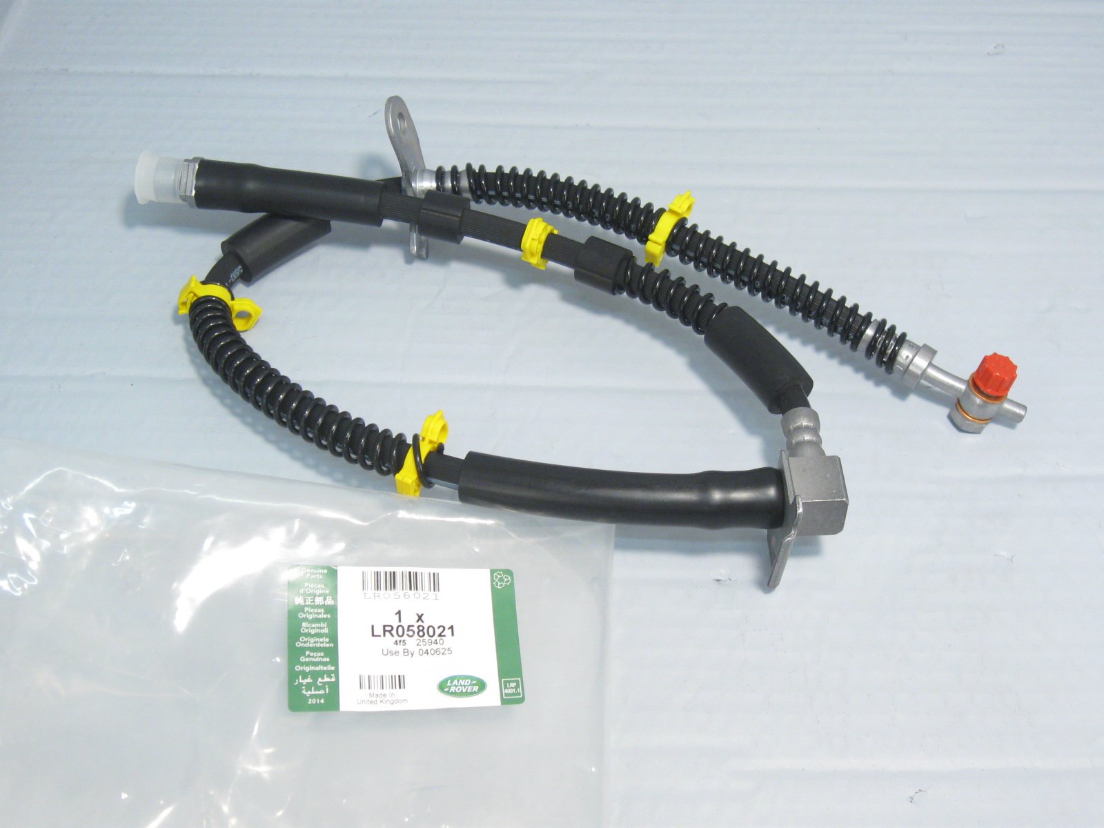 LR058021 LAND ROVER Шланг тормозной передний правый RRS