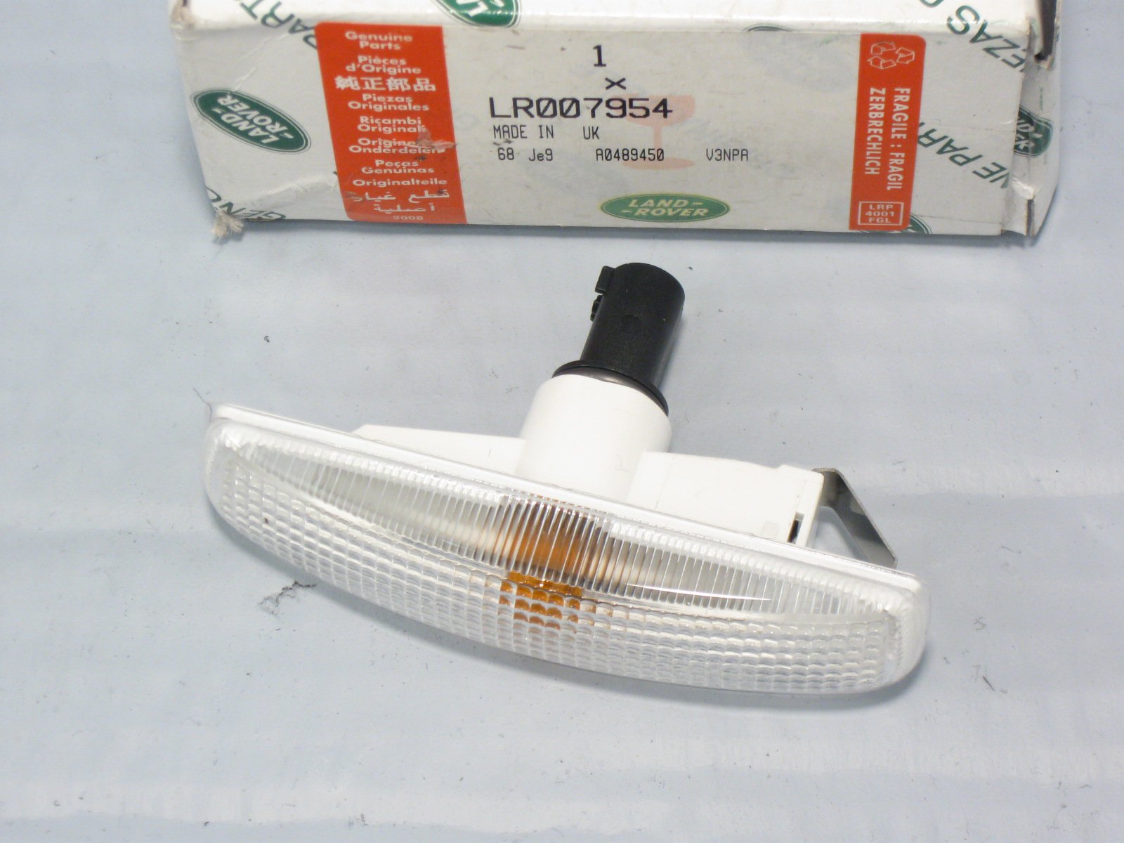 LR007954 LAND ROVER Повторитель поворота D3/D4/RRS/FR2