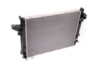 LR021778 BRITPART Радиатор охлаждения двигателя D3 2.7D АКПП